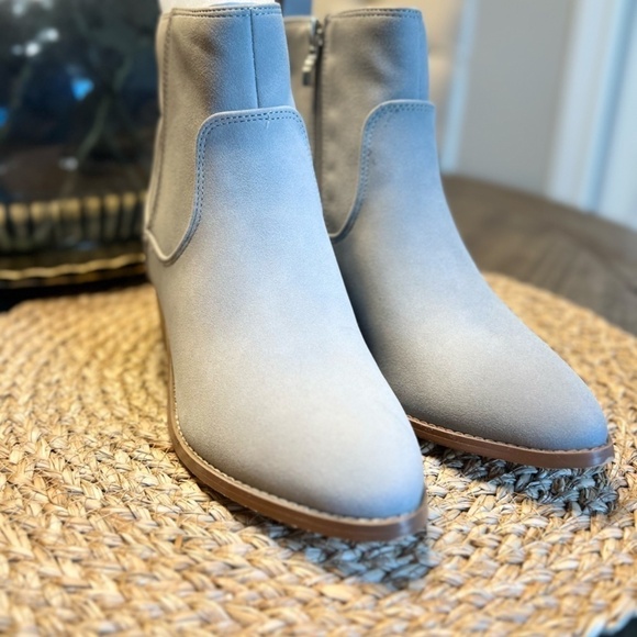 New Zippered Grey Booties - Picture 5 of 7